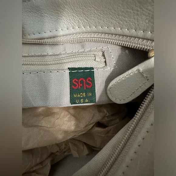 NWT SAS Leather Crossbody / Shoulder Bag in Dawn Pearl Bone Made in USA - Picture 3 of 8